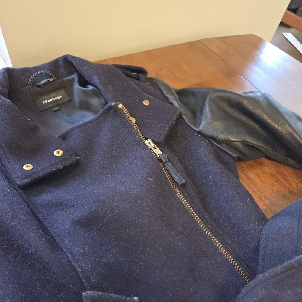 Women's Mackage Dale Wool Trench Coat with Leather Sleeves - Black - Size Medium - Picture 13 of 16